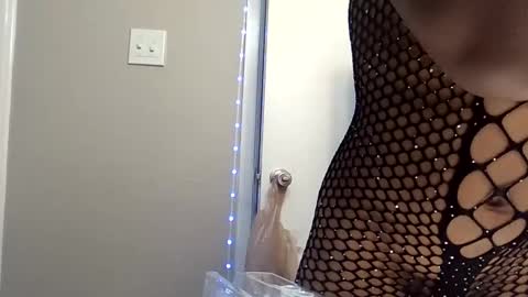 Snapshot of wetkyliecreams chatting on October 11, 2025, 7:18 am Kylie online show from October 11, 2025, 7:18 am