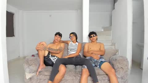 --New girls--TamyDark hair girl--Aitana--Mathiasglasses boy--Peter online show from October 1, 2025, 9:43 pm