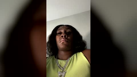 Foreignthababyy online show from April 13, 2026, 7:52 pm