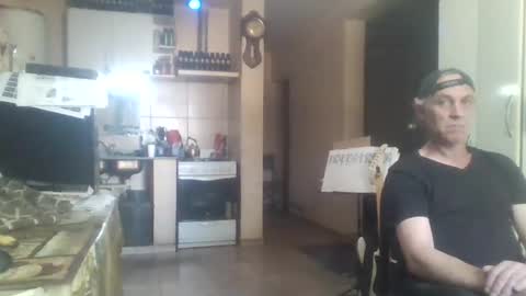 wg_colbert_noir online show from October 19, 2025, 8:42 pm