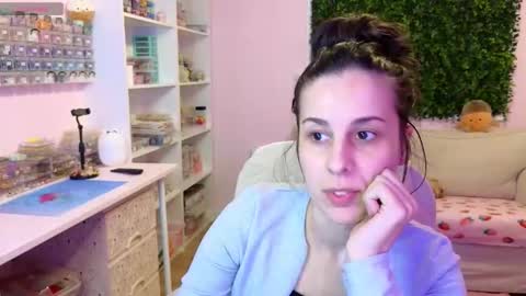 Snapshot of whats_her_name chatting on October 7, 2025, 5:43 pm Victoria Maria online show from October 7, 2025, 5:43 pm