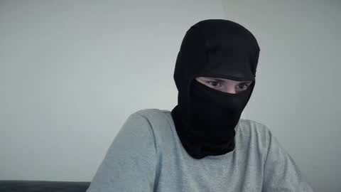 whispero_o online show from February 4, 2026, 3:01 am