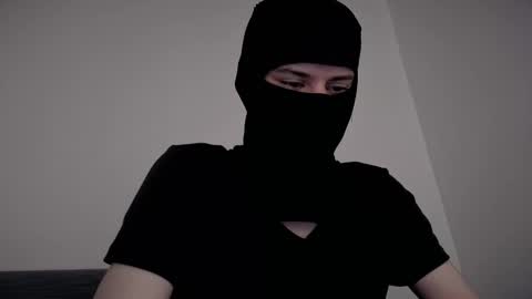 whispero_o online show from February 14, 2026, 5:48 am