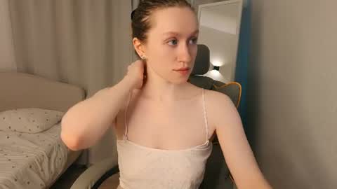 Snapshot of white_bueno chatting on July 1, 2026, 5:20 am white_bueno online show from July 1, 2026, 5:20 am