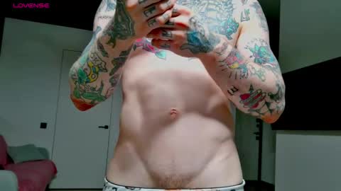 Max online show from December 3, 2025, 4:09 am