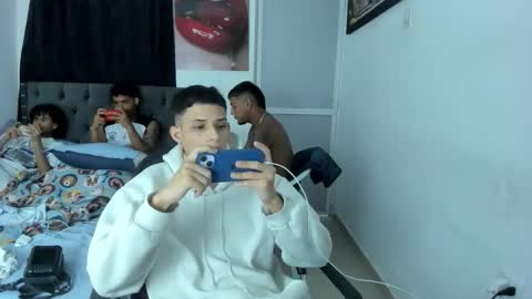 Snapshot of white_master444 chatting on May 9, 2026, 5:12 am white online show from May 9, 2026, 5:12 am