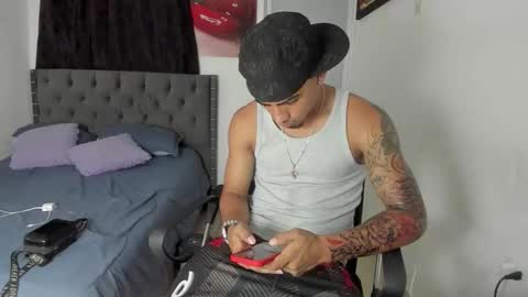 Snapshot of white_master444 chatting on May 27, 2026, 2:41 am white online show from May 27, 2026, 2:41 am