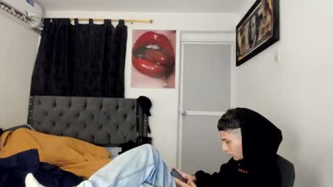 Snapshot of white_master444 chatting on June 18, 2026, 9:14 am white online show from June 18, 2026, 9:14 am