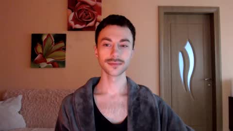 Tom online show from March 31, 2026, 11:21 am