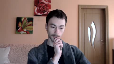 Tom online show from April 11, 2026, 12:42 pm