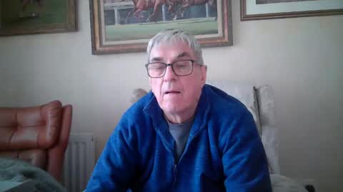 Snapshot of whitebriefs009 chatting on January 7, 2026, 2:30 pm whitebriefs009 online show from January 7, 2026, 2:30 pm