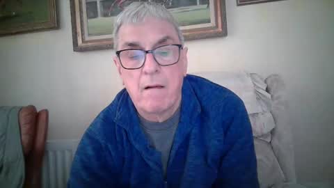 whitebriefs009 online show from March 26, 2026, 4:01 pm