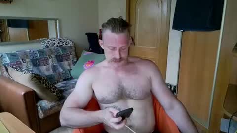 Snapshot of whitebull97 chatting on June 14, 2026, 4:42 pm WhiteBull online show from June 14, 2026, 4:42 pm