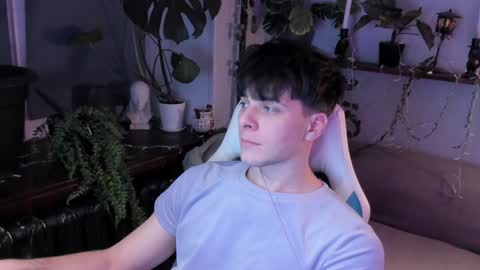 Snapshot of whiteegrimm chatting on December 5, 2024, 6:11 pm Gus online show from December 5, 2024, 6:11 pm