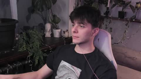 Snapshot of whiteegrimm chatting on December 15, 2024, 4:59 pm Gus online show from December 15, 2024, 4:59 pm