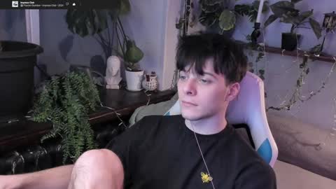 Snapshot of whiteegrimm chatting on December 18, 2024, 6:25 pm Gus online show from December 18, 2024, 6:25 pm