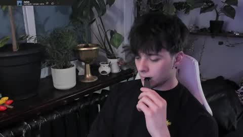 Snapshot of whiteegrimm chatting on January 24, 2025, 6:14 pm Gus online show from January 24, 2025, 6:14 pm