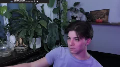 Snapshot of whiteegrimm chatting on November 11, 2025, 9:26 pm Gus online show from November 11, 2025, 9:26 pm