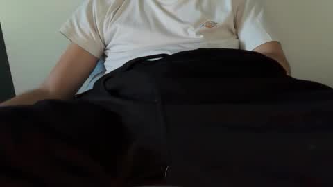 whiteeuropaboy online show from February 24, 2026, 5:11 pm