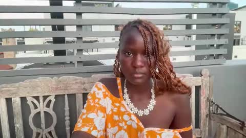 whitenightandqueen online show from January 12, 2026, 6:13 pm