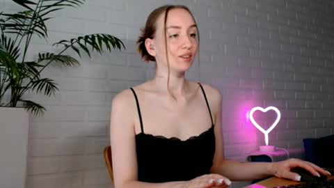 Snapshot of whiteprincessluna chatting on June 28, 2026, 12:00 pm You wont find me here on Saturdays and Sundays online show from June 28, 2026, 12:00 pm