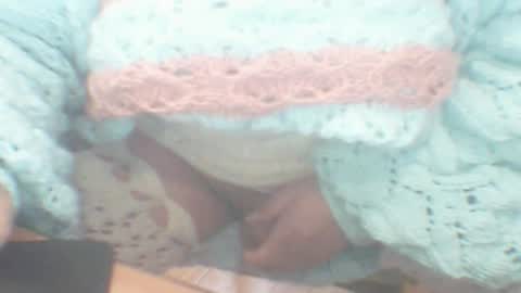 Snapshot of whitesweater chatting on December 9, 2024, 10:43 am whitesweater online show from December 9, 2024, 10:43 am