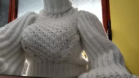 Snapshot of whitesweater chatting on September 18, 2025, 6:48 am whitesweater online show from September 18, 2025, 6:48 am