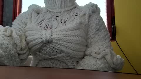 Snapshot of whitesweater chatting on September 29, 2025, 6:07 am whitesweater online show from September 29, 2025, 6:07 am