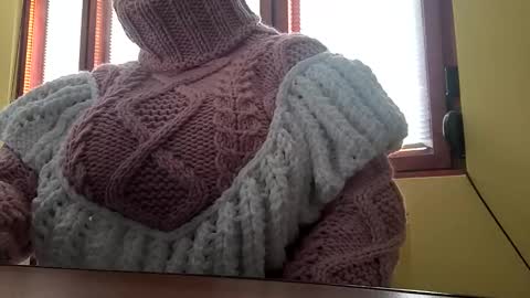 whitesweater online show from December 15, 2025, 6:50 am