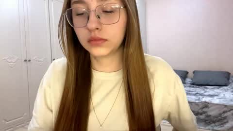 Vicky online show from April 27, 2026, 8:29 pm