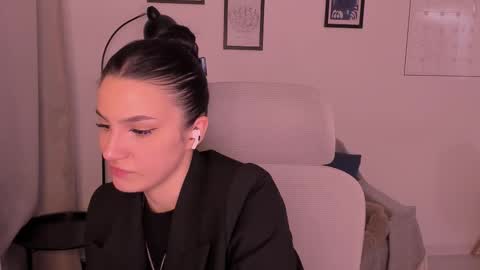 Snapshot of whoislulu chatting on March 4, 2026, 3:51 pm whoislulu online show from March 4, 2026, 3:51 pm