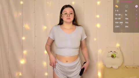 Snapshot of why__no chatting on February 12, 2025, 5:37 am Sarah online show from February 12, 2025, 5:37 am