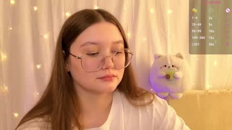 Snapshot of why__no chatting on February 19, 2025, 7:50 am Sarah online show from February 19, 2025, 7:50 am