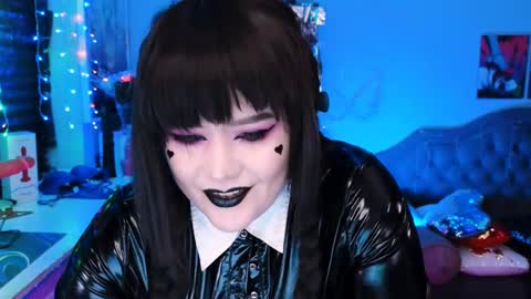 Snapshot of wickedxqueen chatting on February 13, 2025, 5:37 am Laura online show from February 13, 2025, 5:37 am