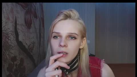 Snapshot of wicky_hey chatting on February 28, 2025, 7:14 pm Victoria online show from February 28, 2025, 7:14 pm