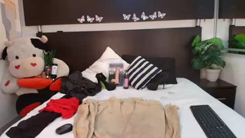 Snapshot of wife_mature chatting on June 27, 2026, 12:33 pm sussy online show from June 27, 2026, 12:33 pm