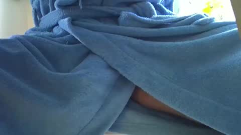 Snapshot of wifewatcher123 chatting on October 28, 2025, 8:18 am wifewatcher123 online show from October 28, 2025, 8:18 am