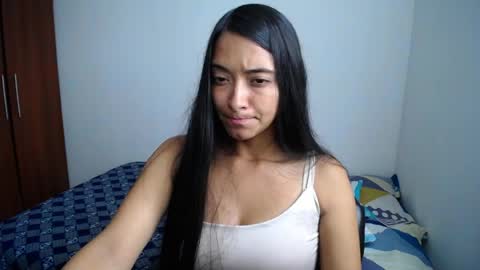Ilauren online show from May 12, 2026, 6:27 pm