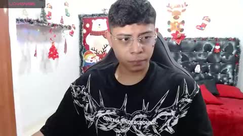 Snapshot of wiilliam_20 chatting on December 22, 2024, 1:00 pm wiilliam online show from December 22, 2024, 1:00 pm