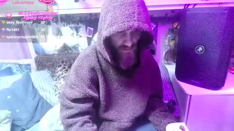 Snapshot of wilclyde1996 chatting on February 23, 2026, 9:17 am wilclyde1996 online show from February 23, 2026, 9:17 am