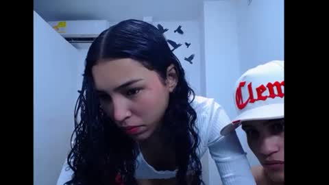 wild_fantasy_69 online show from December 10, 2024, 12:27 pm