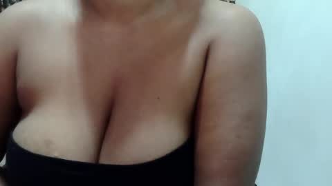 wild_flower_69 online show from February 9, 2026, 8:57 pm