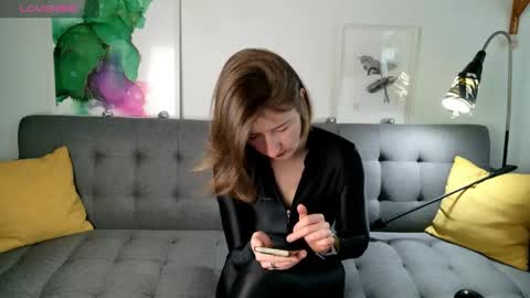 wild_peony online show from April 24, 2026, 2:08 pm