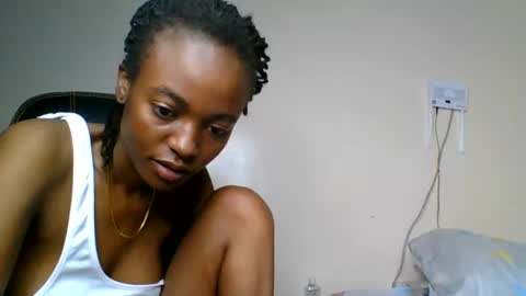 Snapshot of wildflowr chatting on June 18, 2026, 1:28 am wildflowr online show from June 18, 2026, 1:28 am