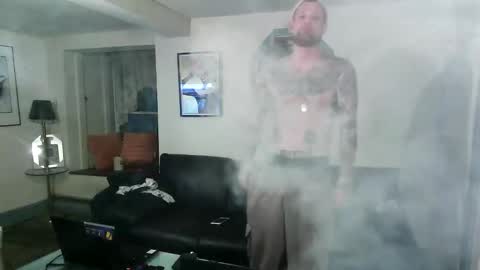 Snapshot of wildrobjr9 chatting on February 4, 2025, 4:15 am RobBangz online show from February 4, 2025, 4:15 am