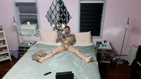 Snapshot of wildrobjr9 chatting on March 5, 2025, 1:21 am RobBangz online show from March 5, 2025, 1:21 am