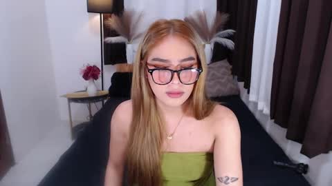 Snapshot of wildsassy0719 chatting on January 5, 2025, 11:44 pm shea online show from January 5, 2025, 11:44 pm