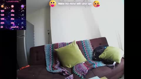 Snapshot of wildstrawberry30 chatting on January 7, 2025, 6:03 pm Wild Strawberry online show from January 7, 2025, 6:03 pm