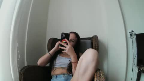 Snapshot of wildstrawberry30 chatting on January 16, 2025, 6:27 pm Wild Strawberry online show from January 16, 2025, 6:27 pm