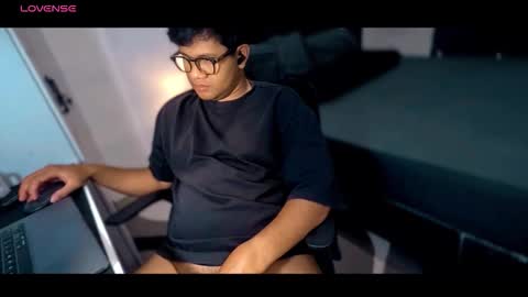 Wildy online show from October 13, 2025, 2:28 pm